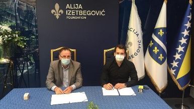 FOND ''BOŠNJACI'' POTPISAO SPORAZUM O SARADNJI SA FONDACIJOM ''ALIJA IZETBEGOVIĆ''