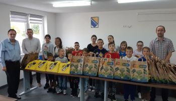 https://fondbosnjaci.co.ba/Predstavnici Fonda ''Bošnjaci'' posjetili učenike povratnike u Tomislavgradu