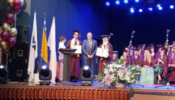 https://fondbosnjaci.co.ba/Direktor Fonda ''Bošnjaci'' uručio novčane nagrade i priznanja učenicima generacije PBG u Sarajevu