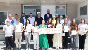 https://fondbosnjaci.co.ba/Uručene novčane nagrade i priznanja drugoplasiranoj ekipi na 13. državnom takmičenju iz Islamske vjeronauke