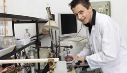 https://fondbosnjaci.co.ba/Naš stipendista Adnan Zahirović, zlatni student s Prirodno-matematičkog fakulteta u Sarajevu